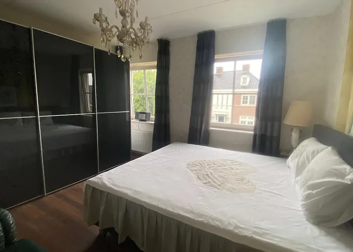 Bed & Breakfast D No Bathroom, Geen Badkamer